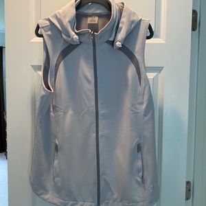 Jofit vest with removable hood.